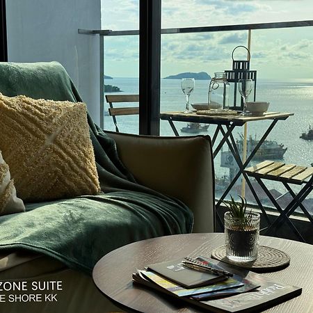 The Shore Cbd Kota Kinabalu By Laxzone Suite Exteriör bild