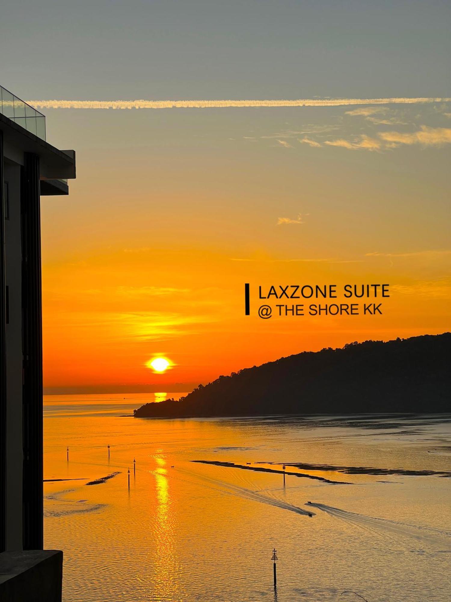 The Shore Cbd Kota Kinabalu By Laxzone Suite Exteriör bild