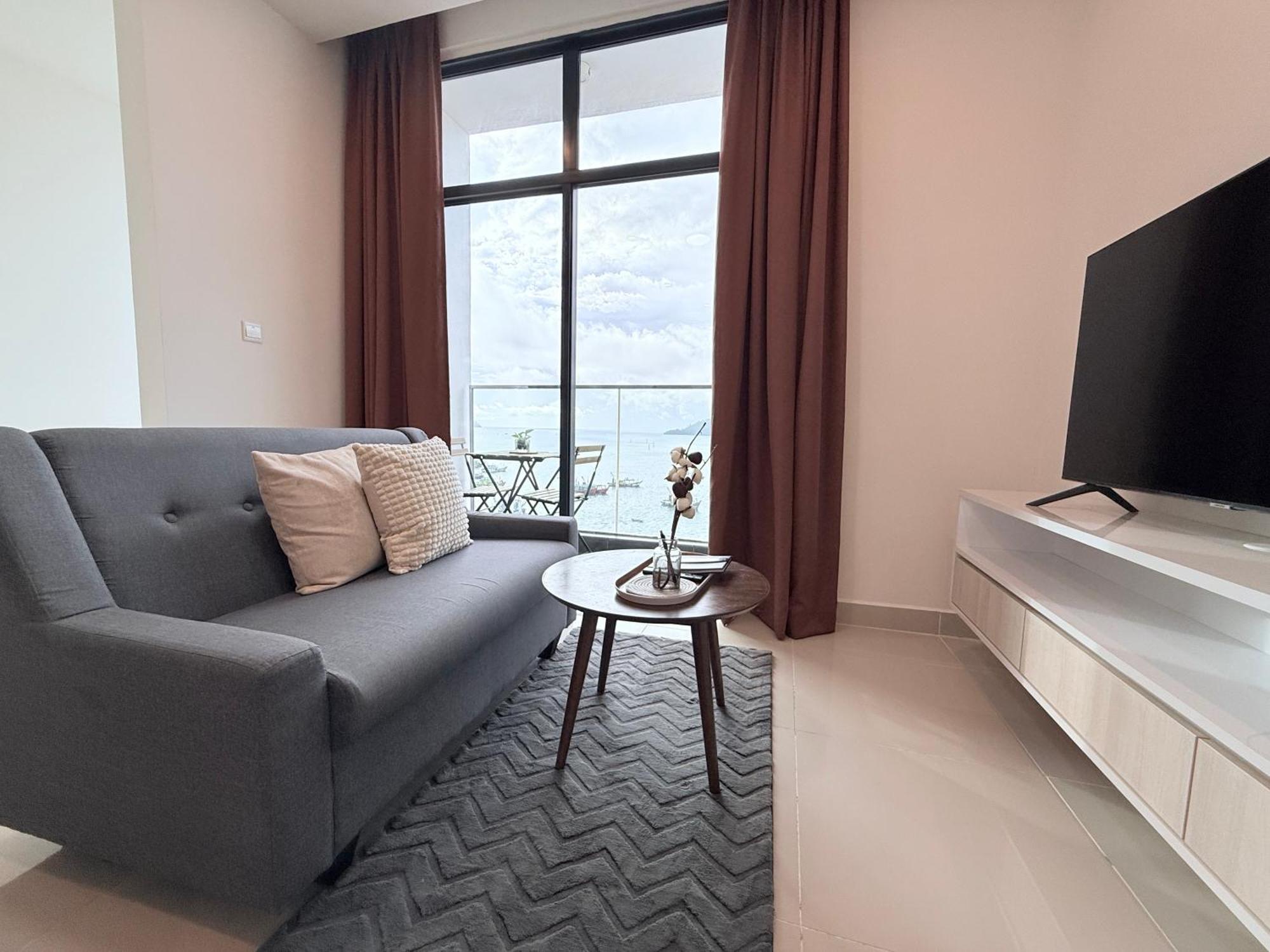 The Shore Cbd Kota Kinabalu By Laxzone Suite Exteriör bild